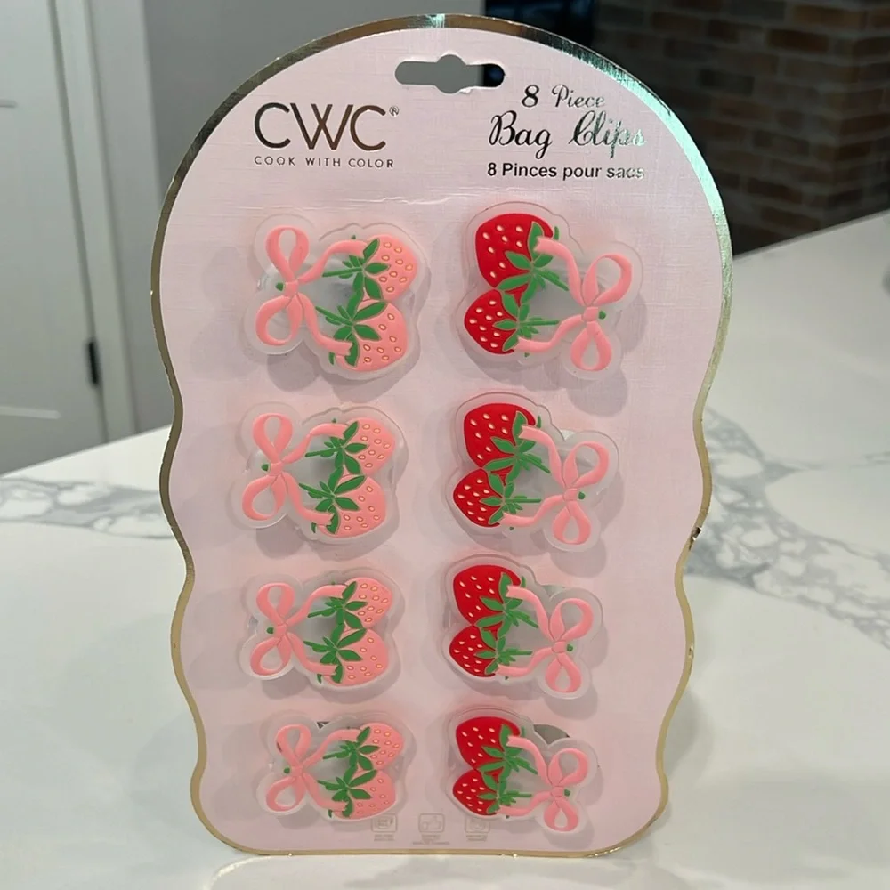 🎀🍓CWC Strawberry 🎀🍓Bag Clips Set